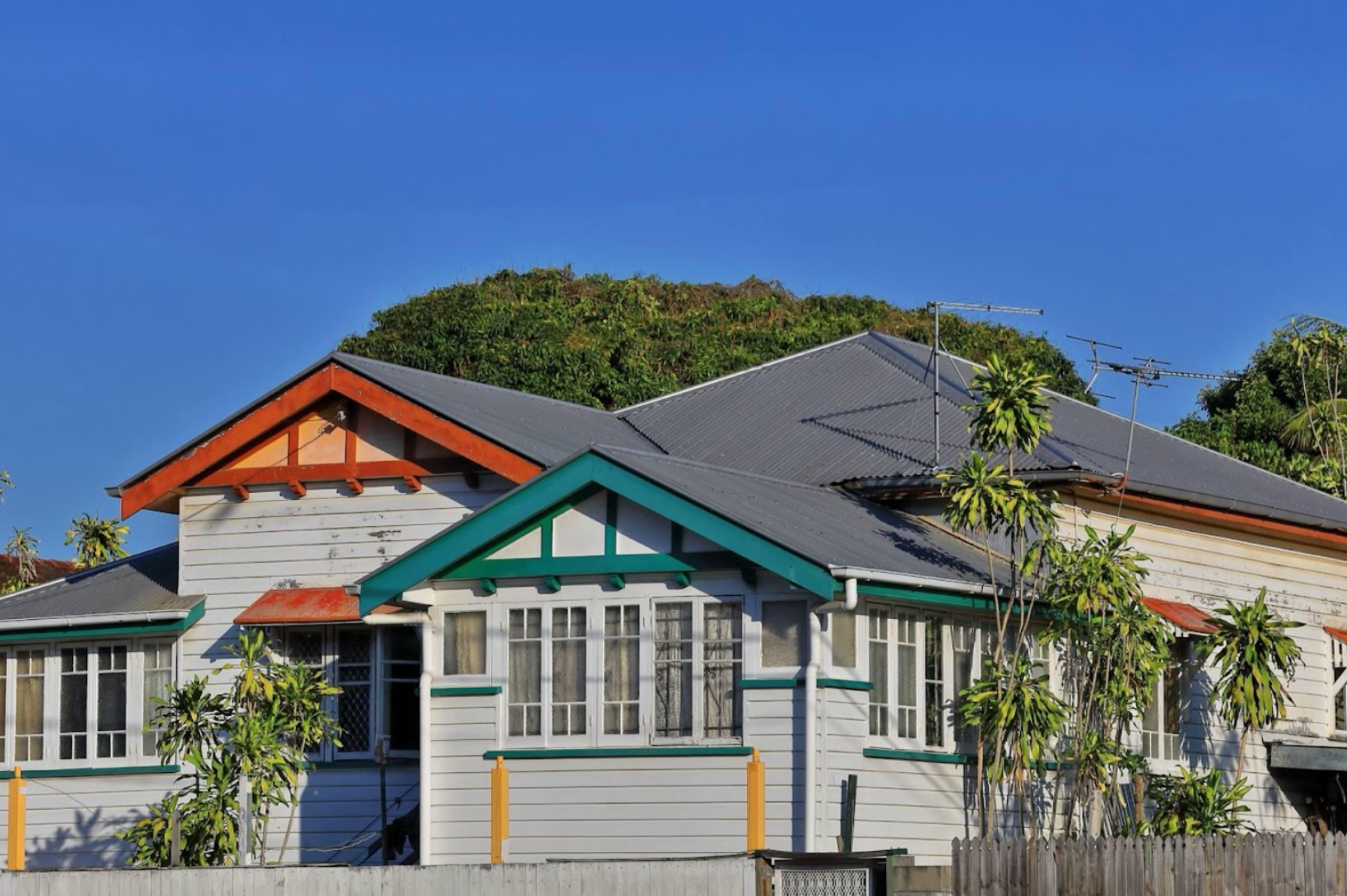 Realex Designs - The Benefits of a Raise and Build Under for Your Home